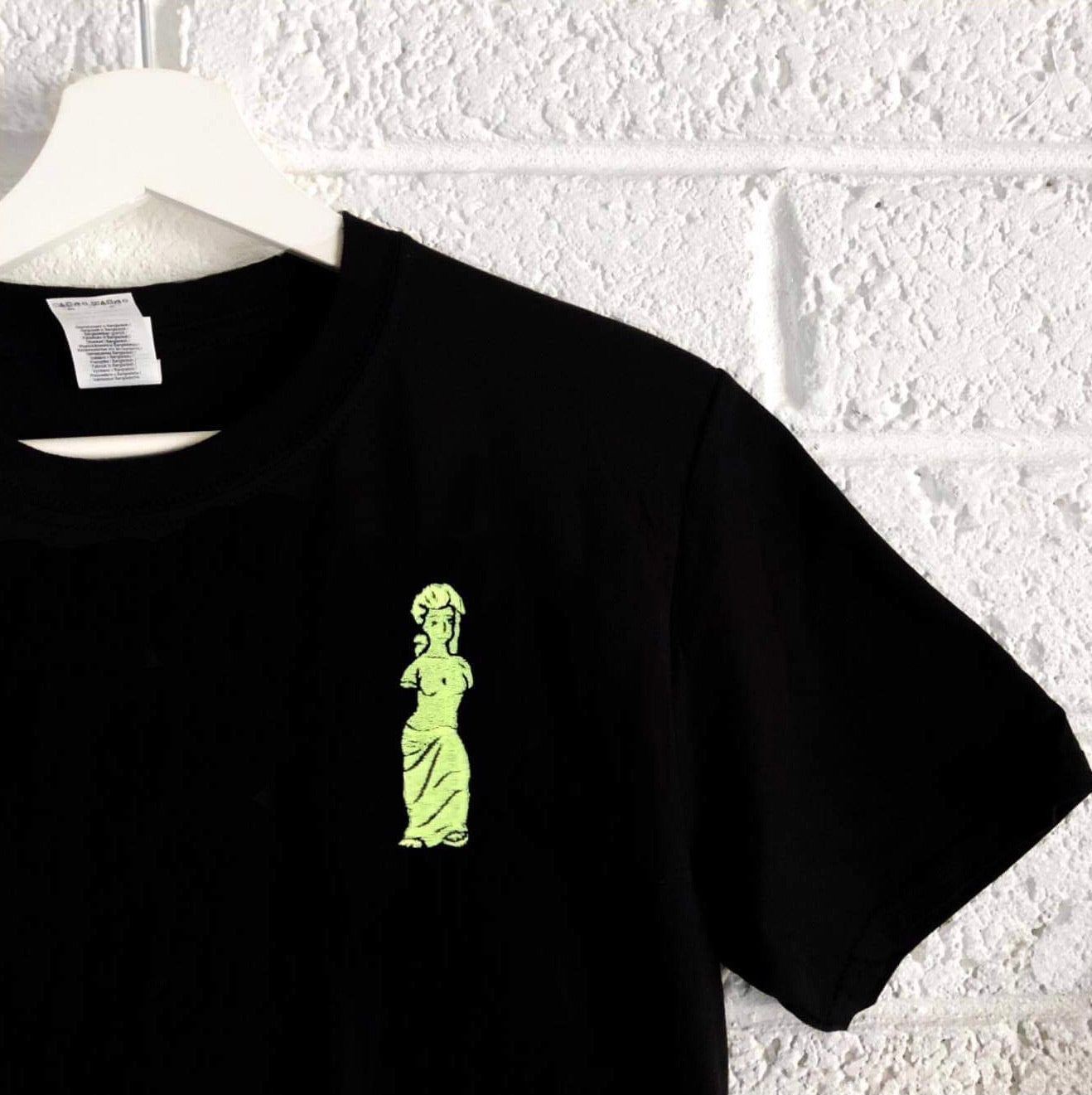 Gummi Venus de Milo - Unisex Embroidered Print